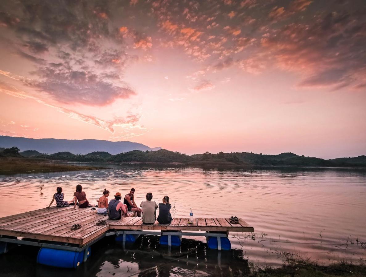 Sunset Nam Ngum Resort Ванг Виенг Екстериор снимка