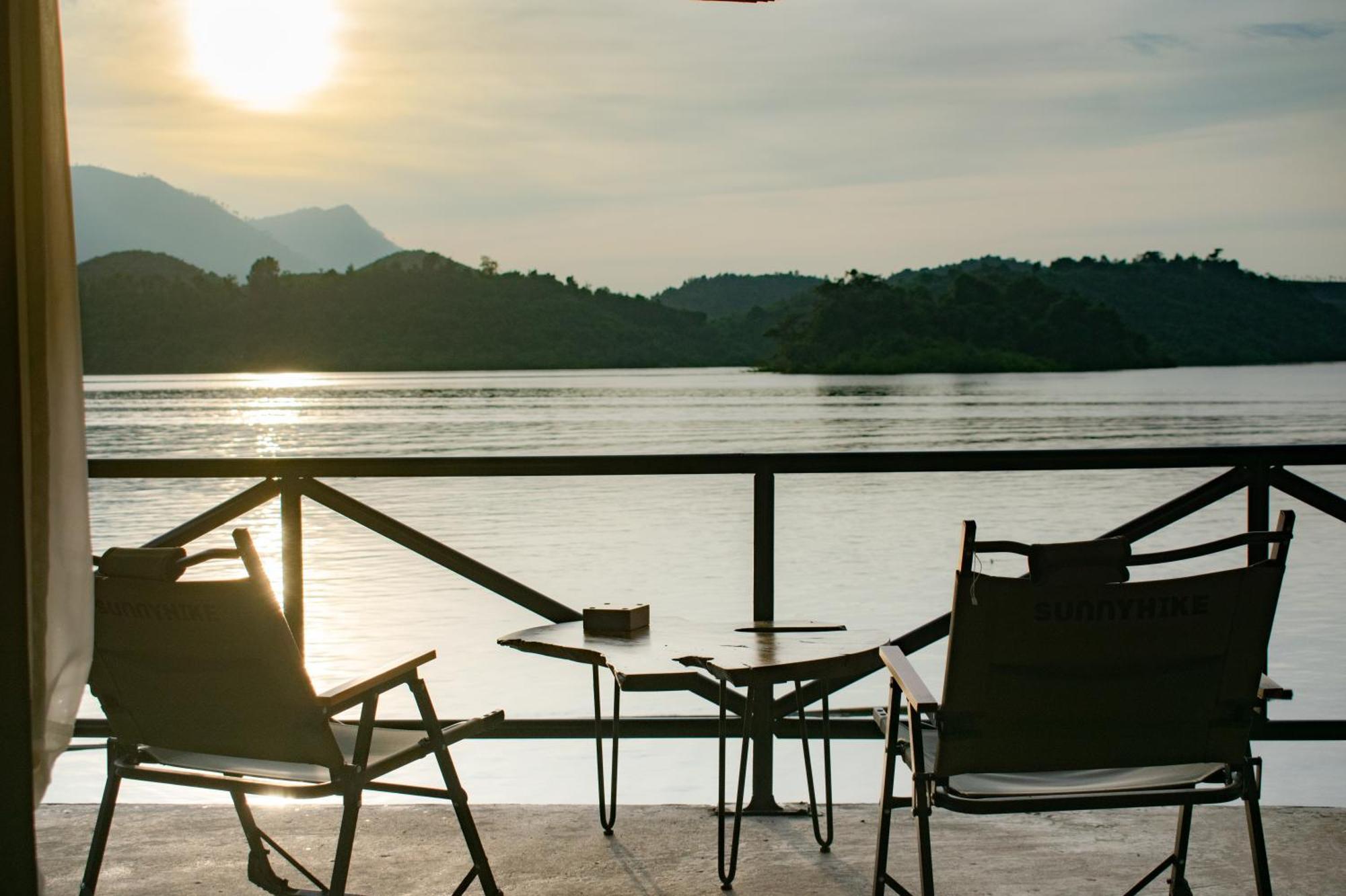 Sunset Nam Ngum Resort Ванг Виенг Екстериор снимка