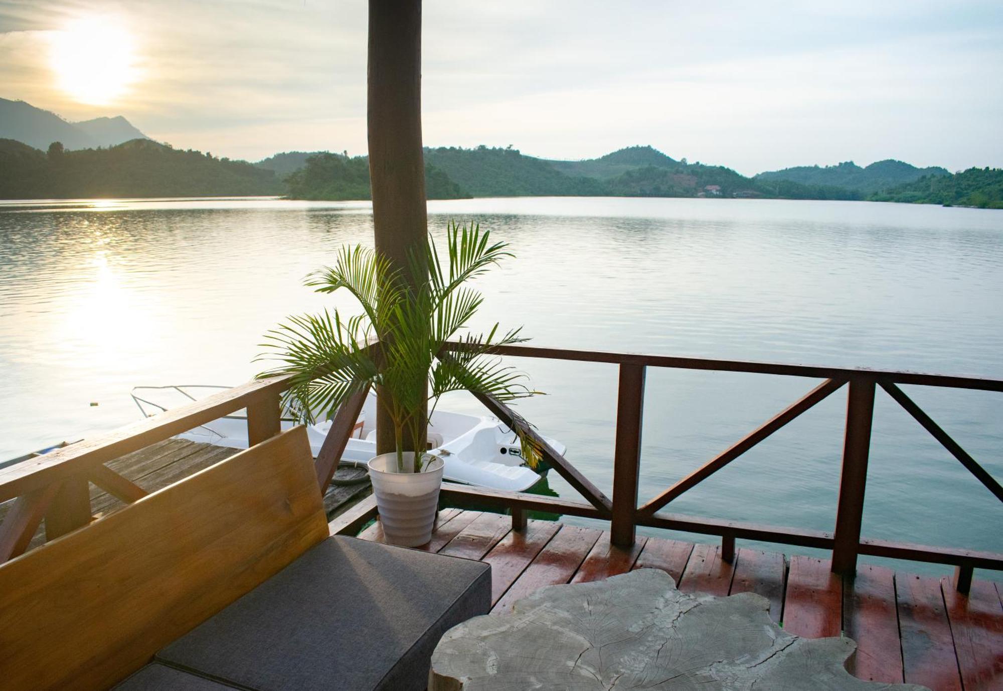 Sunset Nam Ngum Resort Ванг Виенг Екстериор снимка